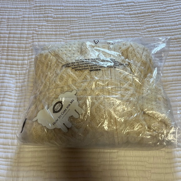 Aran Cable Knit Hoodie With Celtic Side Zip - Picture 5 of 6